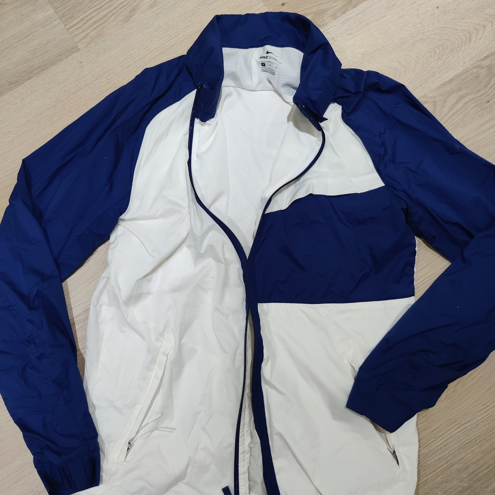 Nike Shield Blue and White Windbreaker Jacket Lightweight Sporty Design